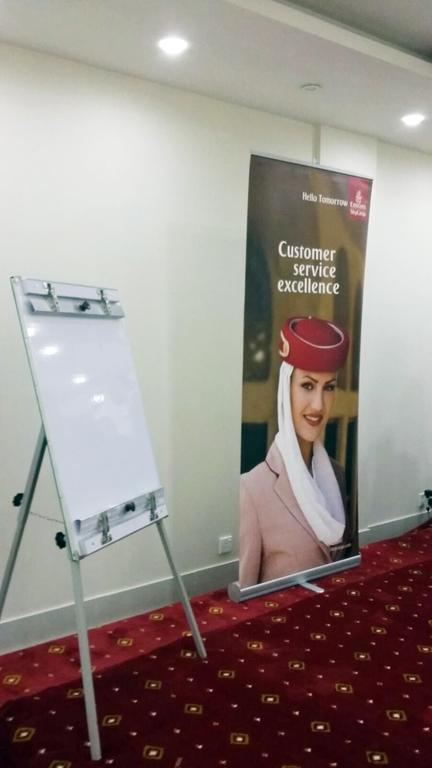 Royaute Luxury Suites And Hotel Gulberg Лахор Экстерьер фото